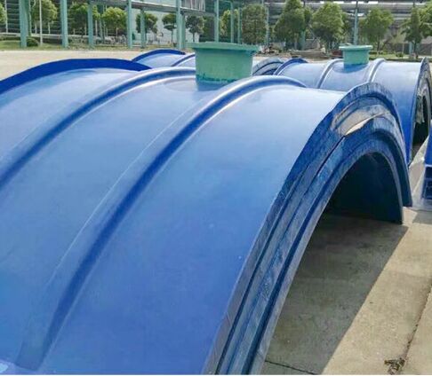 玻璃鋼拱形蓋板外表面光滑色澤均勻