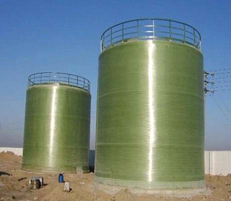 有哪些因素會影響玻璃鋼儲罐容器的使用壽命？