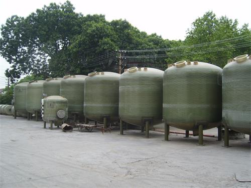 河北酸堿玻璃鋼儲(chǔ)罐廠家直銷  酸堿玻璃鋼儲(chǔ)罐哪家好